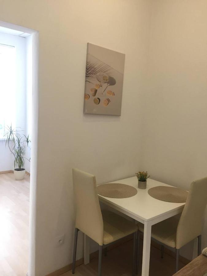 Apartaments Simsim Lviv Bagian luar foto