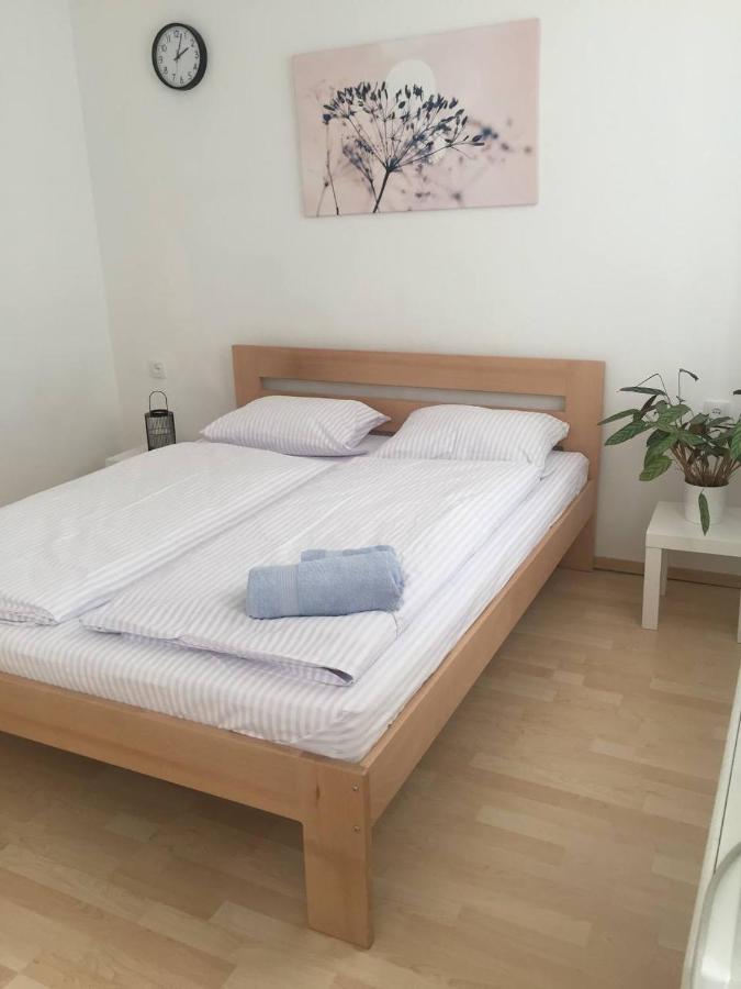 Apartaments Simsim Lviv Bagian luar foto
